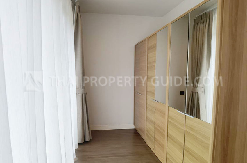 House with Shared Pool in Krung Thep Kritha 